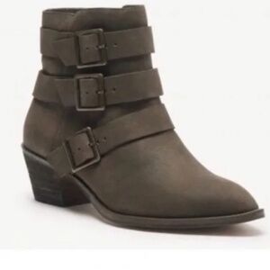 New SOLE SOCIETY Taupe Leather Buckle Almond Toe Booties Boots Sz 8M
